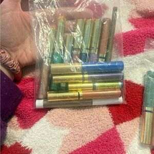 SeneGence Vibrant Eyeshadow Collection 16 pieces shadows, eyeliner, mascara bag